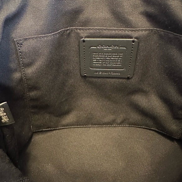 πππCoach Beautiful Black Leather Bag Approx 12β Wide & approx 7β tall. - Picture 9 of 13